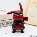 Boneco Pikachu Fantasiado de Deadpool – 12cm | Versão Q Kawaii para Decoração de Mesa ou Carro