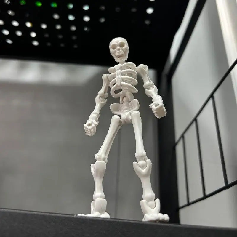 Mini Esqueletos Articulados de Plástico – Figuras Posáveis para DIY, Artesanato e Decoração de Halloween