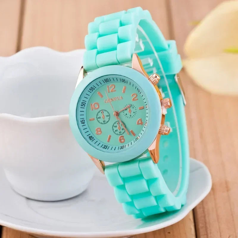 Relógio Feminino de Luxo 2025 – Moda Elegante, Pulseira de Silicone, Quartz Preciso, Estilo Moderno e Confortável