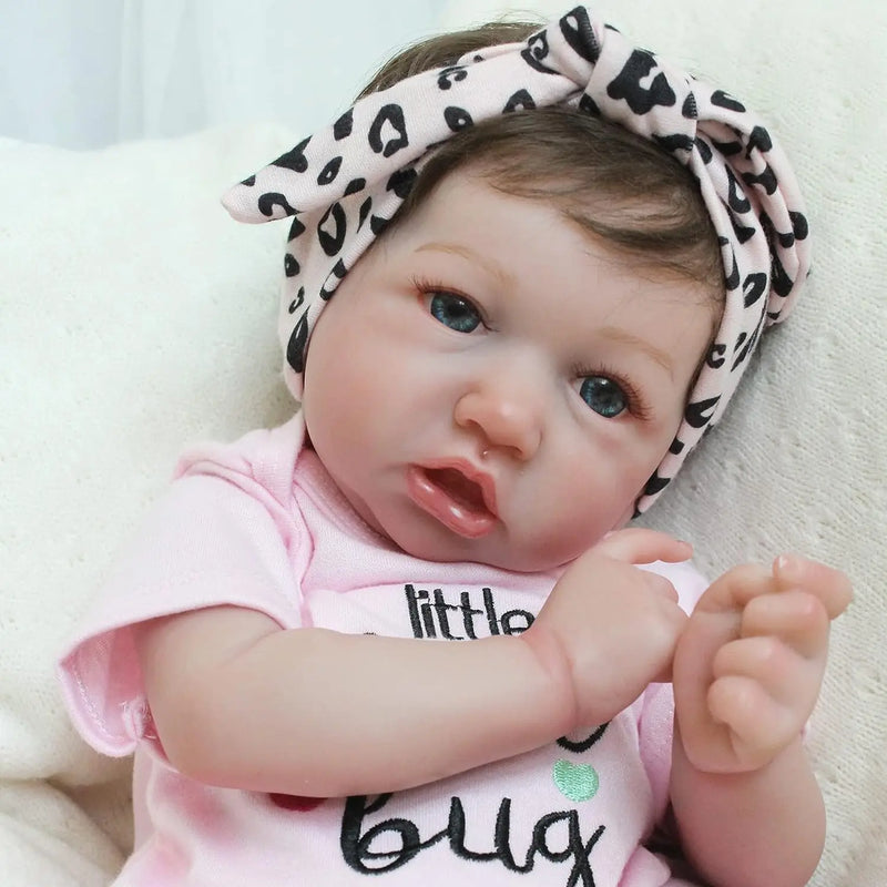 Boneca Reborn Realista Saskia 22" – Toque Suave, Estilo Bebê de Verdade | Menina Toddler