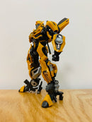 Trumpeter TF-5 BEE 08105 | Kit de Montagem Inteligente | Robô Transformável em Carro – Não precisa de cola!