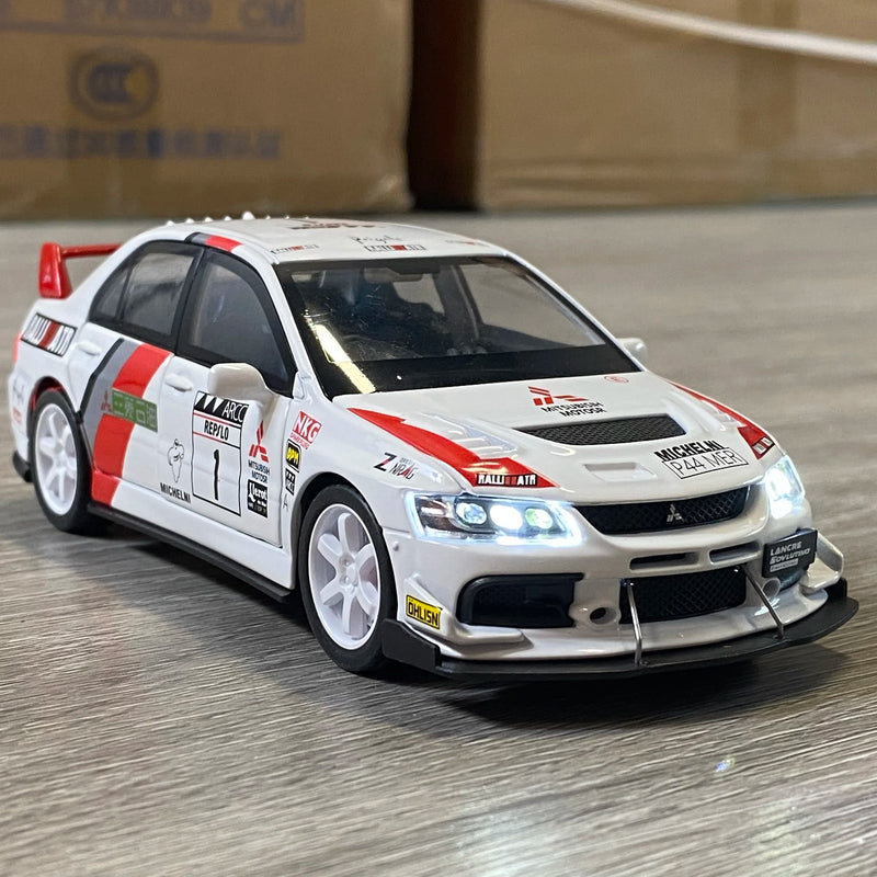 Miniatura 1:32 Mitsubishi Lancer Evolution JDM – Versão Combustível, Modelo de Liga Diecast com Luz e Som, Brinquedo, Enfeite para Computador e Presente