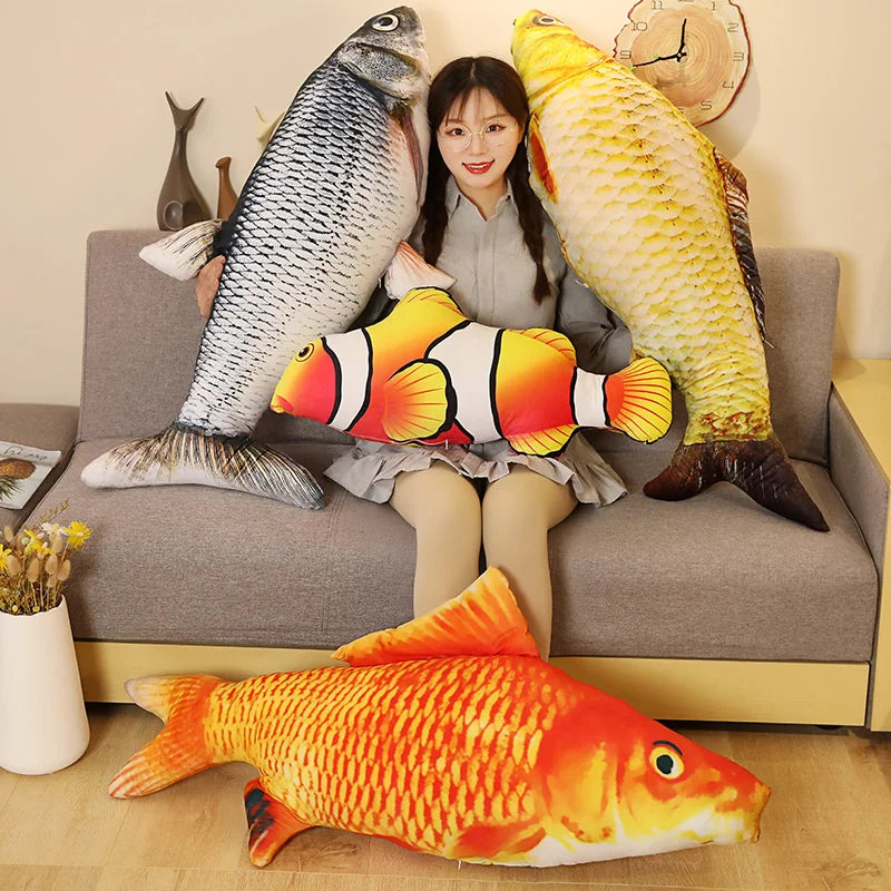 Peixe Dourado de Pelúcia 3D 40/60cm – Brinquedo Macio, Almofada Criativa para Sofá, Presente Infantil