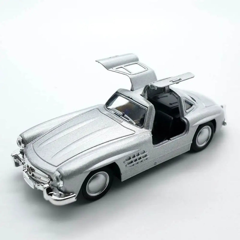 Miniatura de Carro Esportivo 1:32 – Modelo Diecast de Liga Metálica